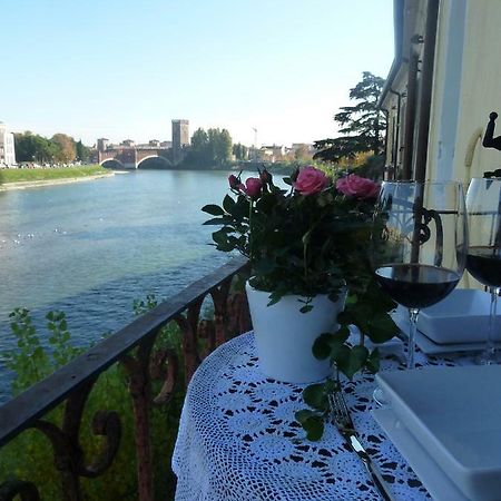 Casa Archi - Balcone Sul Fiume Apartamento Verona Exterior foto